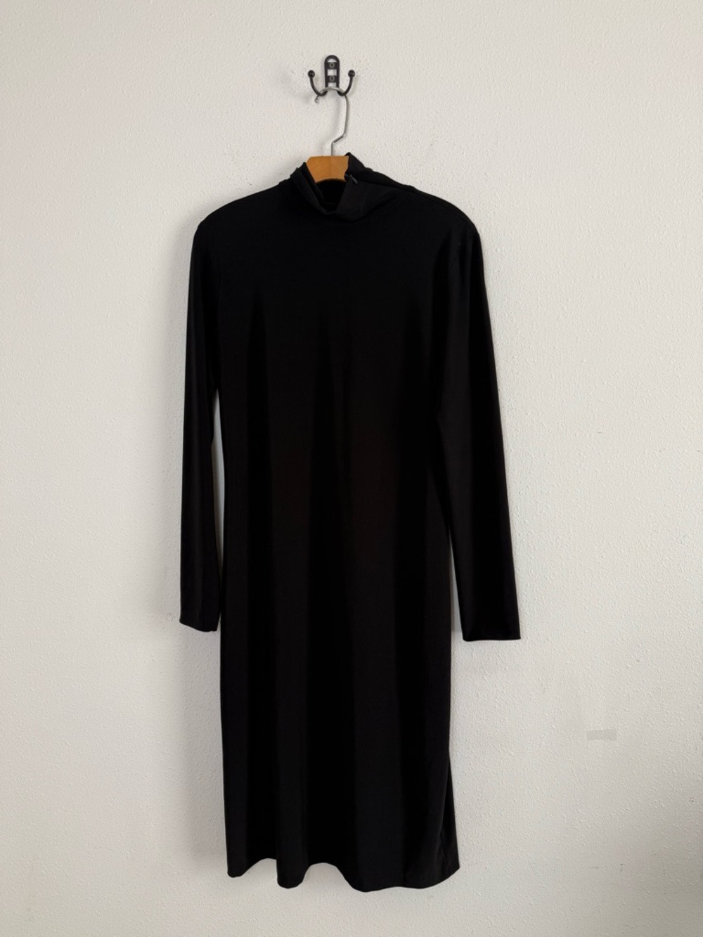 Norma Kamali Black Long Sleeve Turtleneck Bodycon Midi Dress Style NK486104 Larg